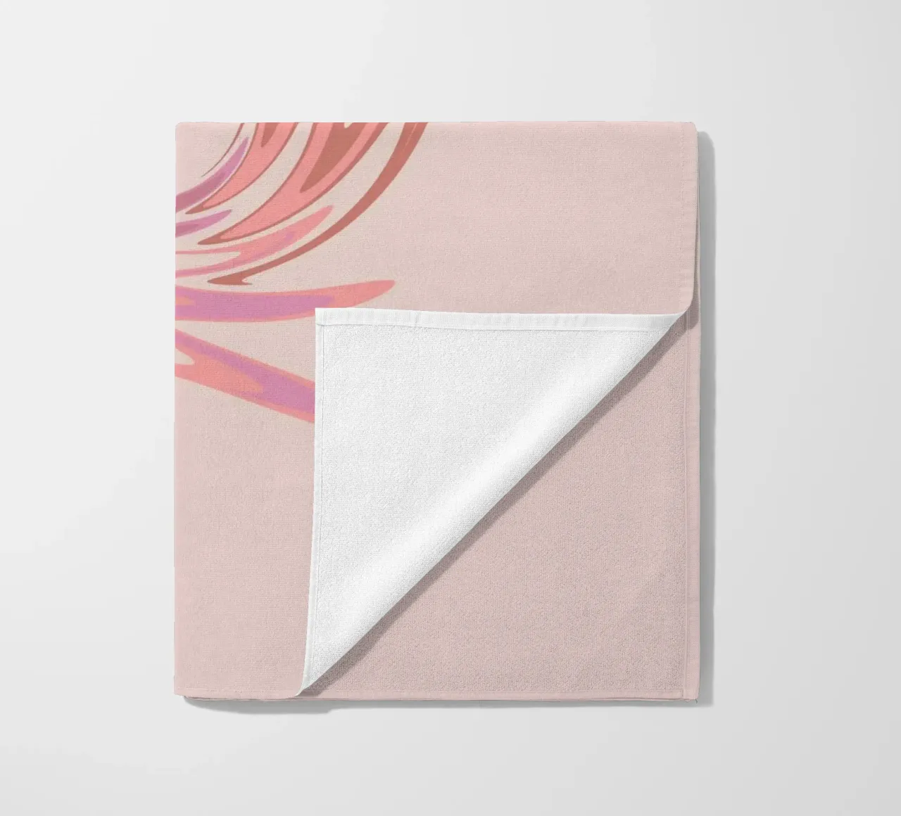 Abstraktes dynamisches Wirbelmuster in Pink Strandtuch von Something for you