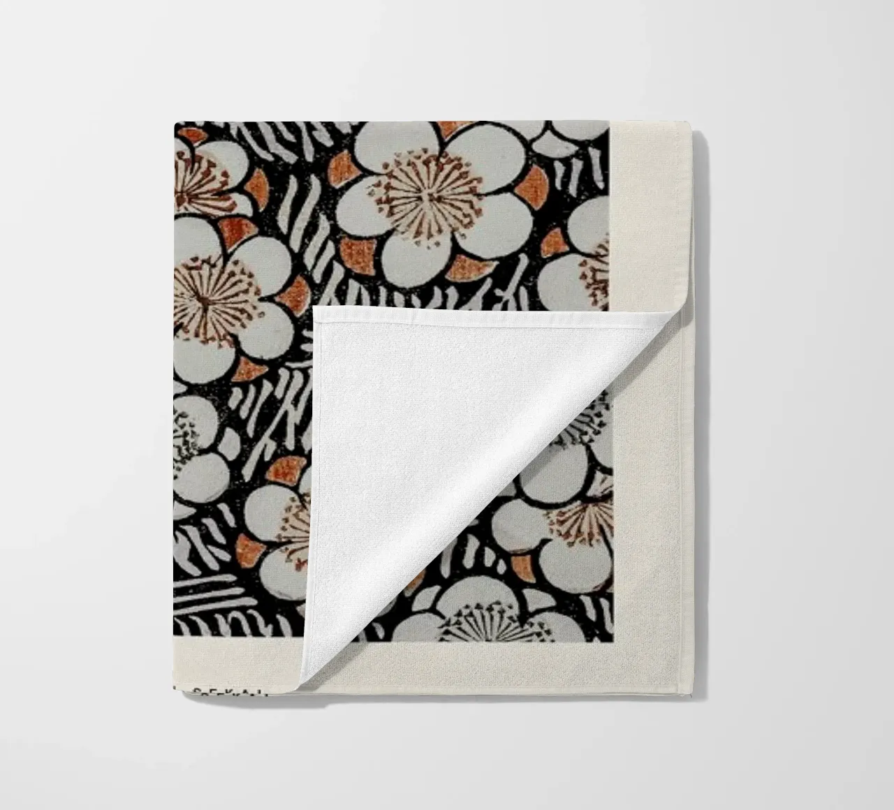 Bijutsu Sekai - Floral Pattern telo mare da Vintage by JUNIQE