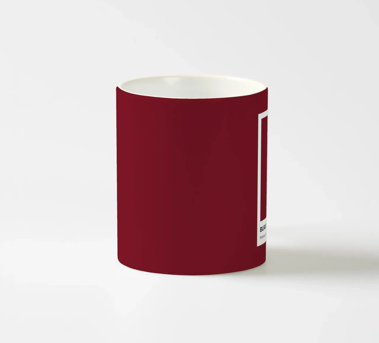 Borgogna Pantone tazza in ceramica da Paigaam Studio