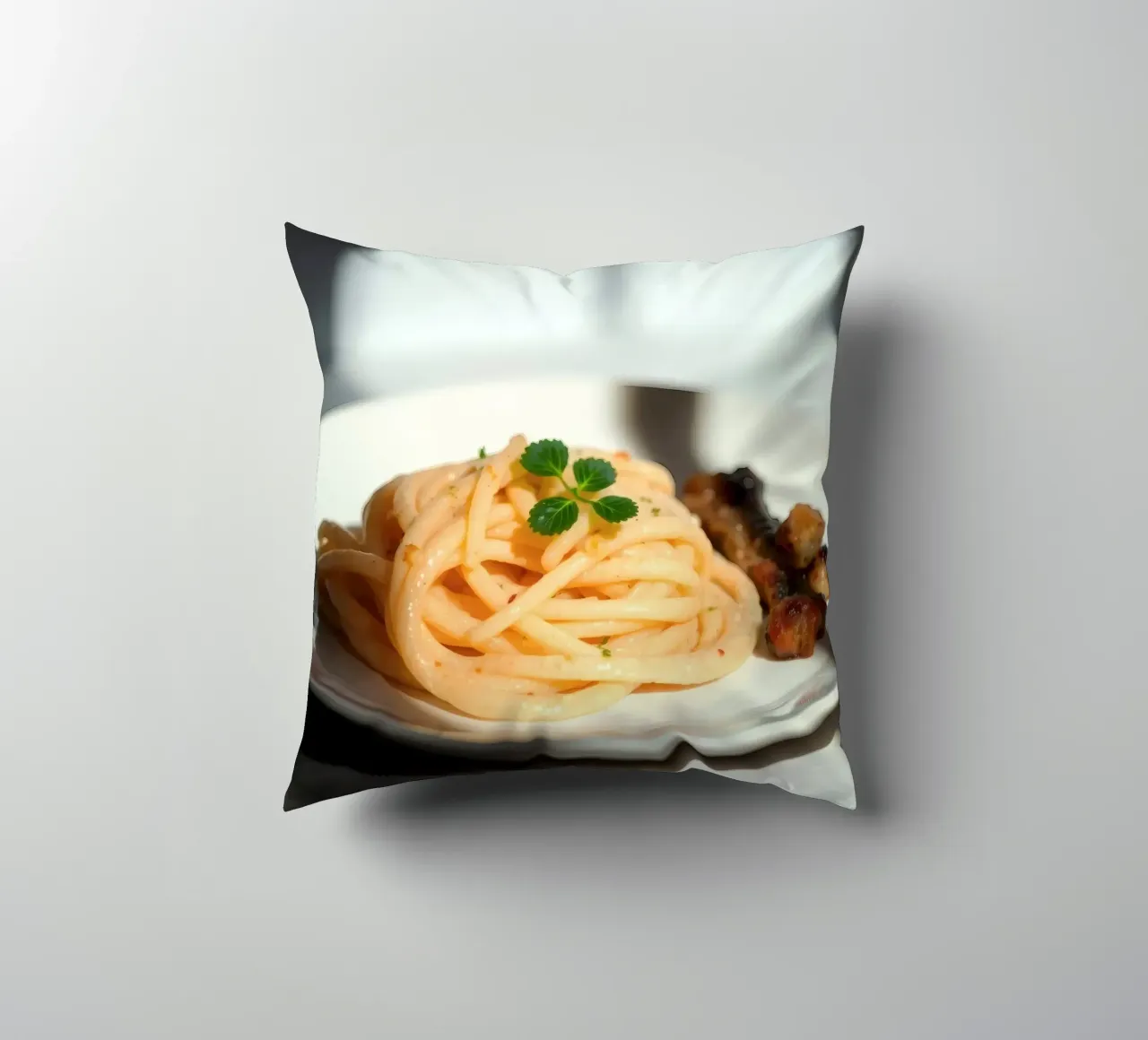 Deliziosa pasta cremosa servita su un piatto con verdure grigliate cuscino da DesignDoodle