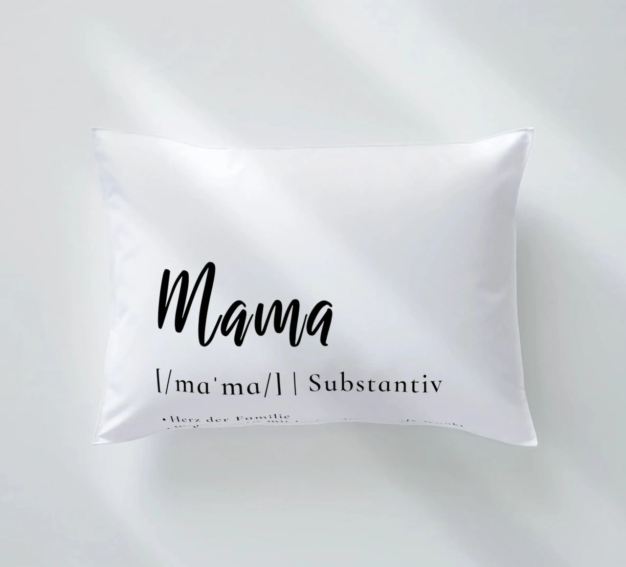 Mama - Definition Muttertag Geschenk cuscino da Typo Designs