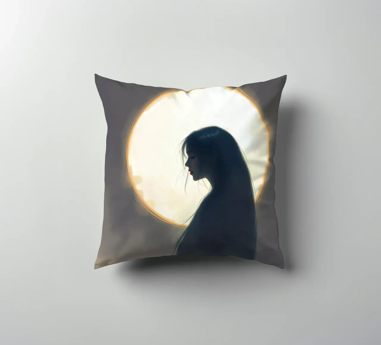 Silhouette di una donna con i capelli lunghi con la luna piena cuscino da DesignDoodle