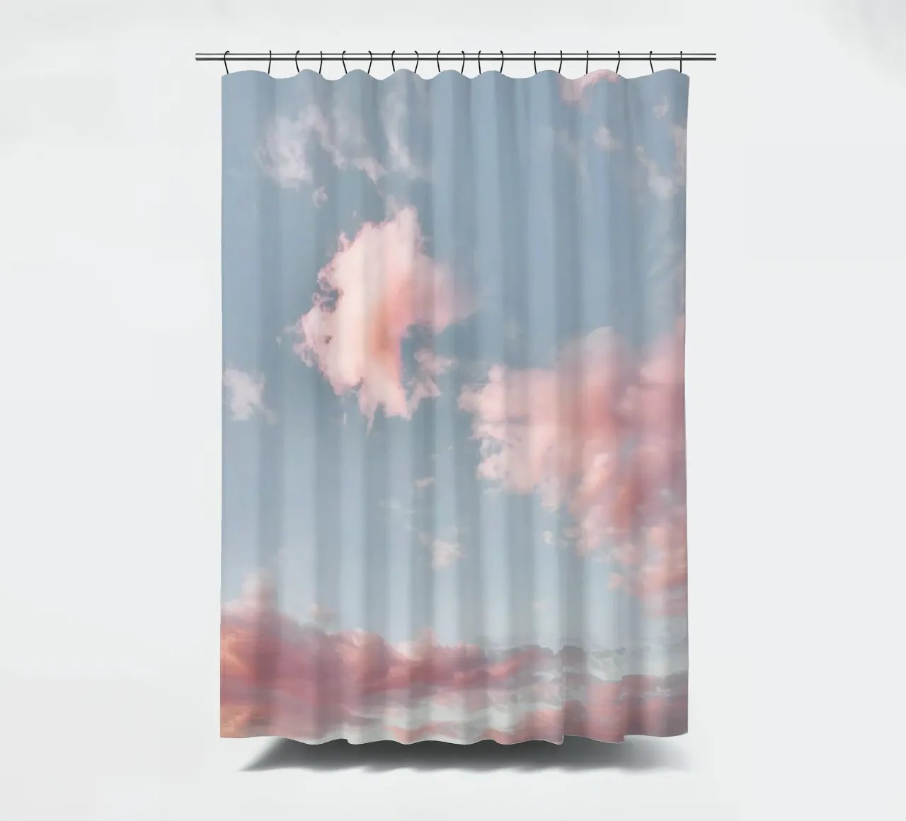 Cielo de algodón de azúcar cortina de baño de Moon  Bloom