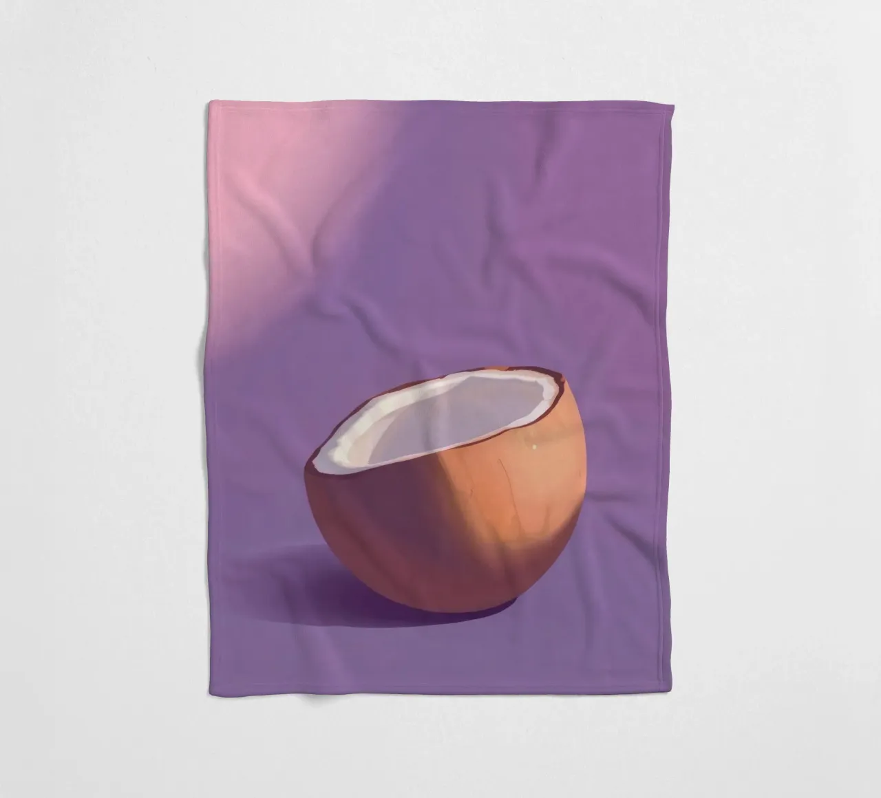 Moitié de noix de coco reposant sur un fond violet minimaliste plaid polaire de DesignDoodle