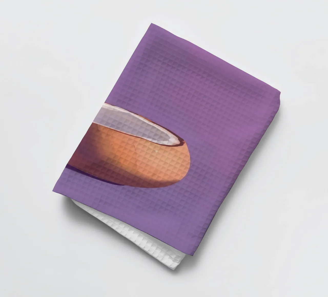 Moitié de noix de coco reposant sur un fond violet minimaliste torchon de DesignDoodle