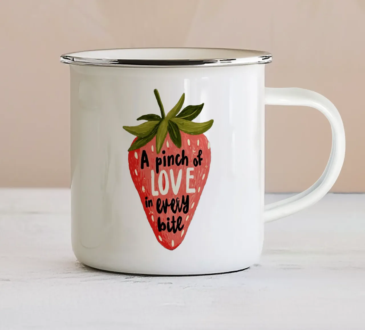 Citazione di frutti di bosco con frutta sorridente e colori tenui tazza in smalto da Modern Muse