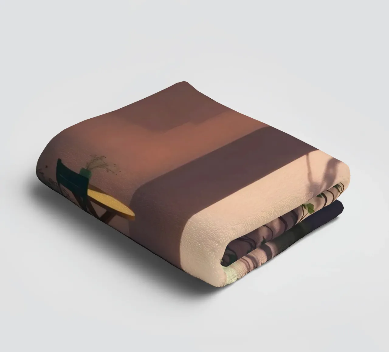 Rustige binnenplaats met zonlicht dat schaduwen werpt badhanddoek van DesignDoodle