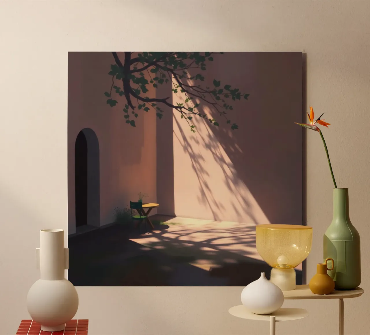 Rustige binnenplaats met zonlicht dat schaduwen werpt aluminium-dibond van DesignDoodle