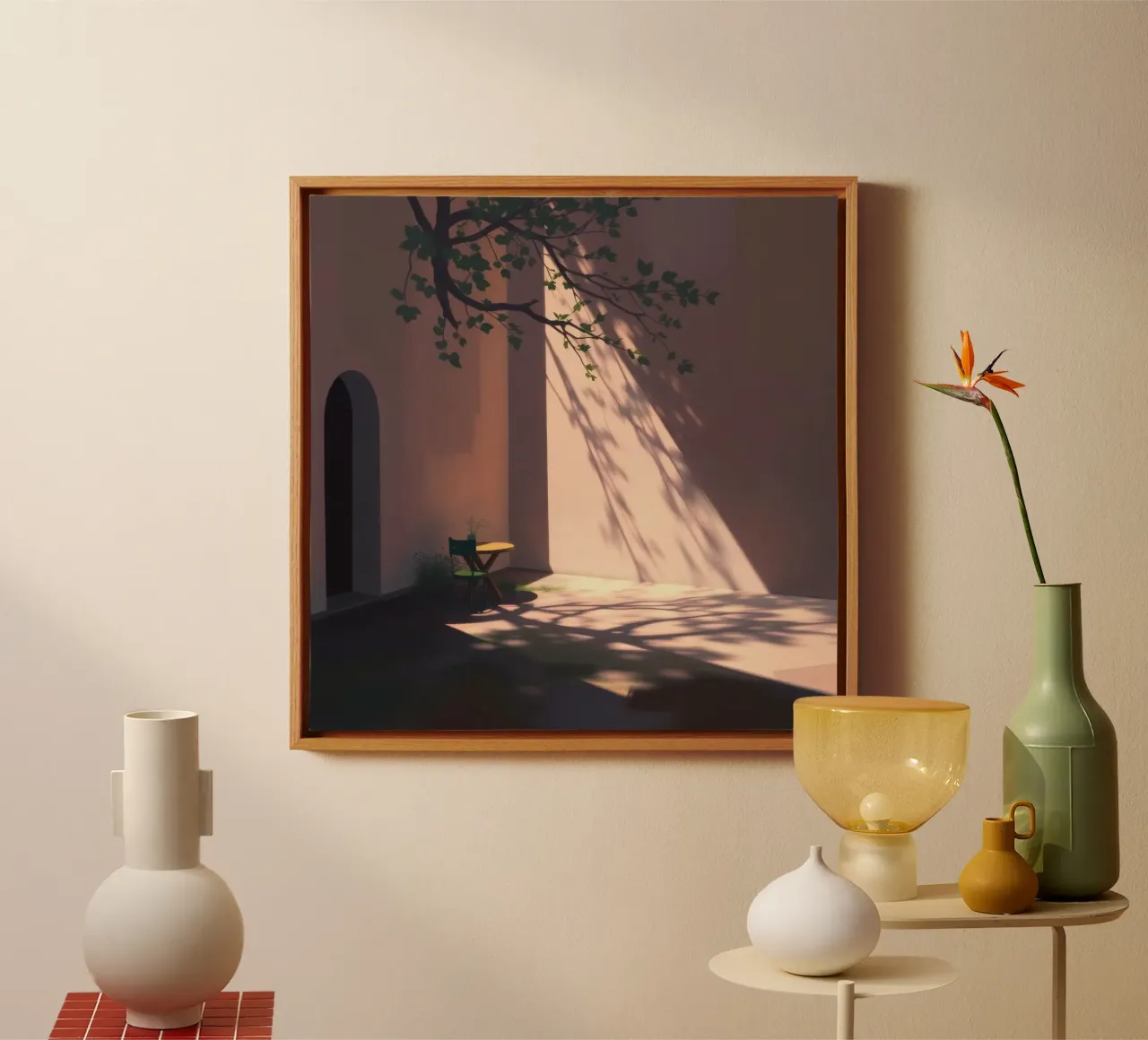 Rustige binnenplaats met zonlicht dat schaduwen werpt canvas van DesignDoodle