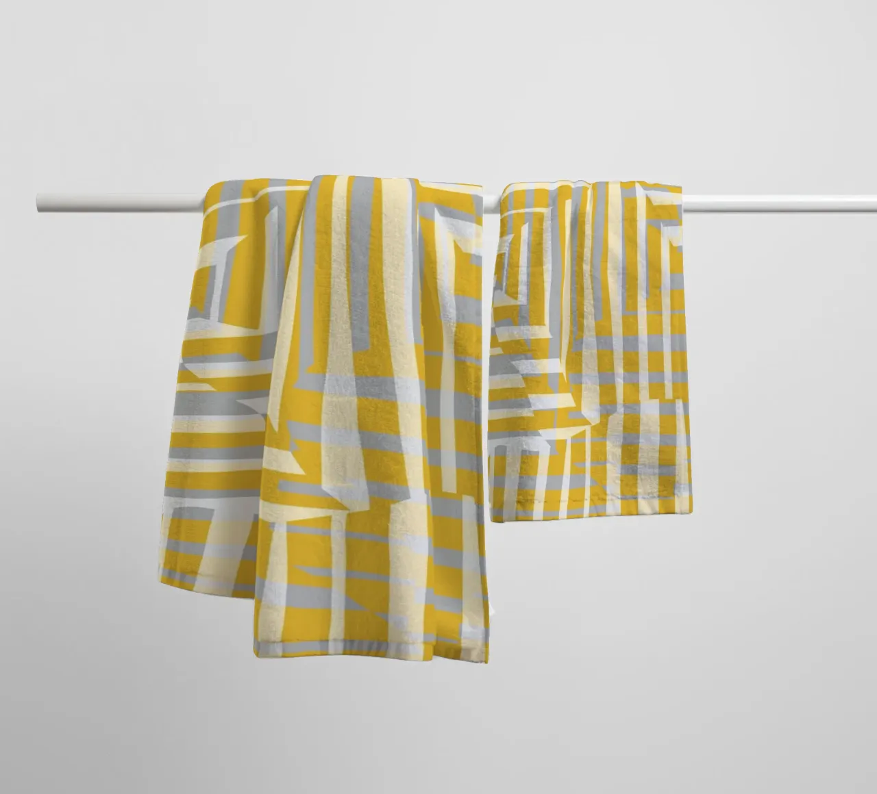 Linea e striscia gialla con variazione grigia asciugamano da bagno da Little Dean