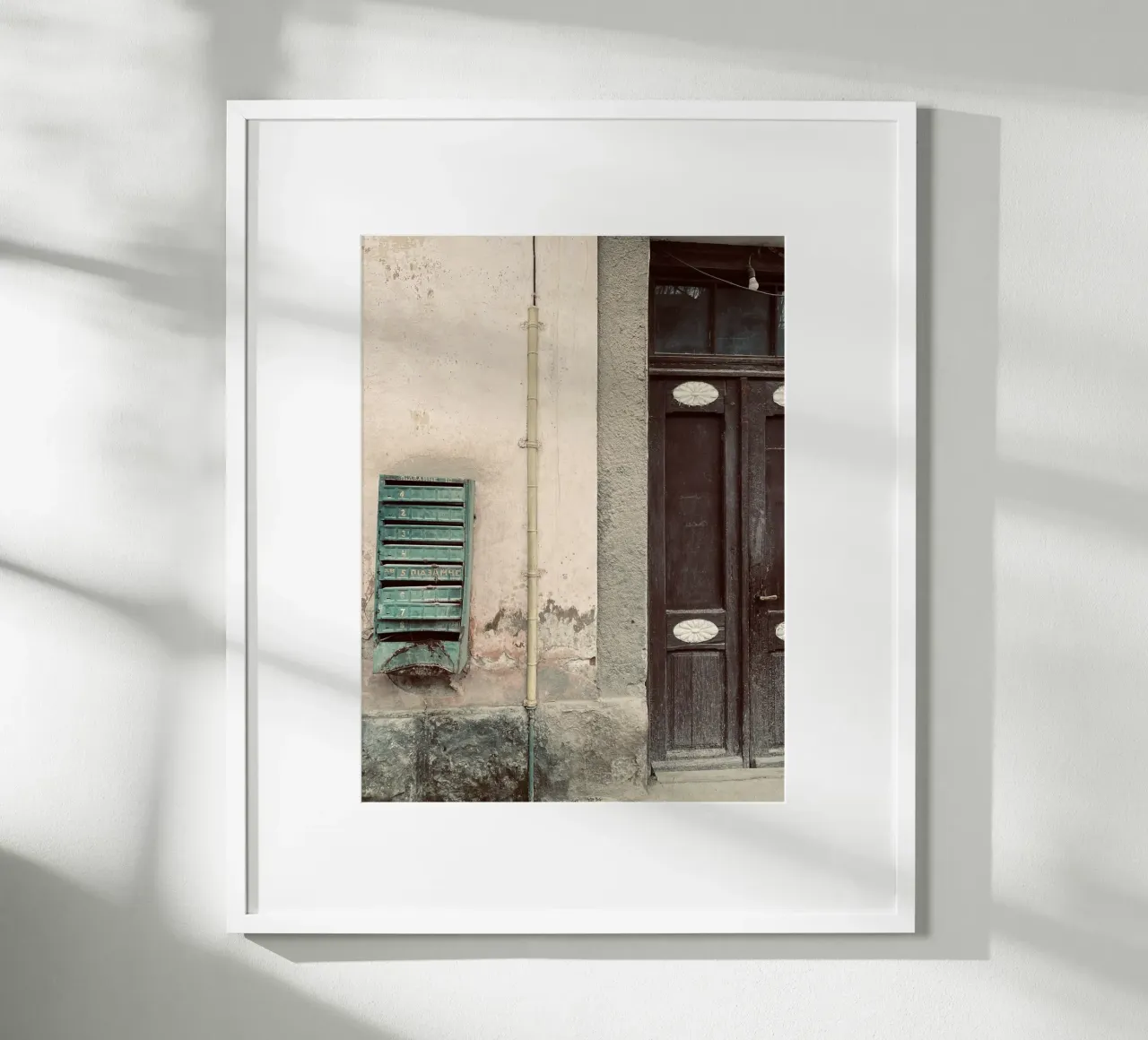The Door II poster con telaio in plastica da ChiasMata CozMos