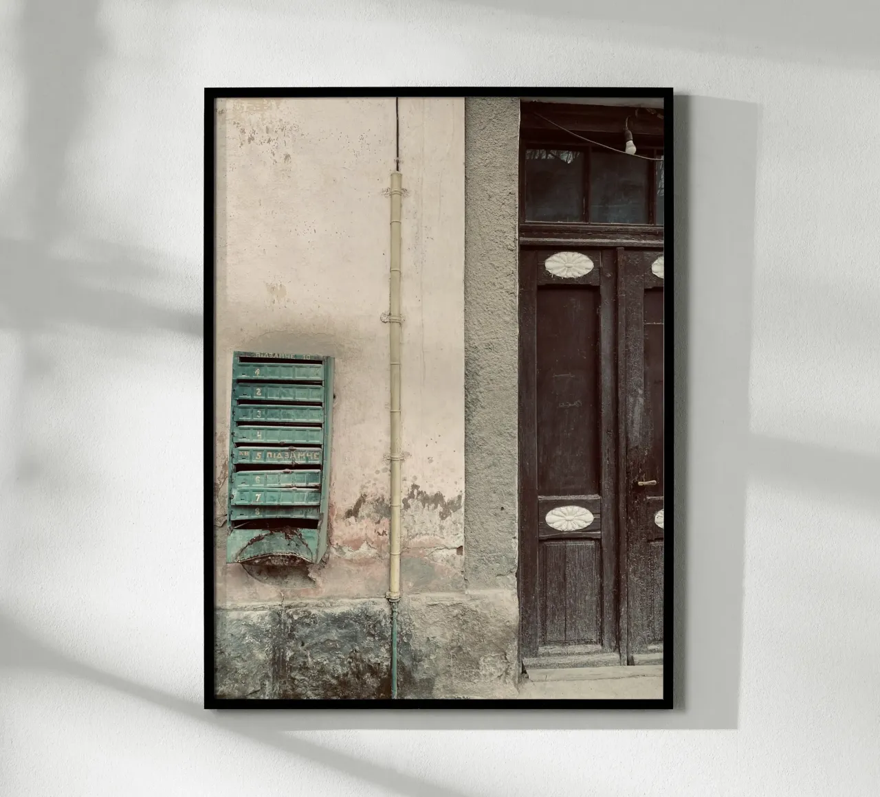 The Door II poster con telaio in plastica da ChiasMata CozMos