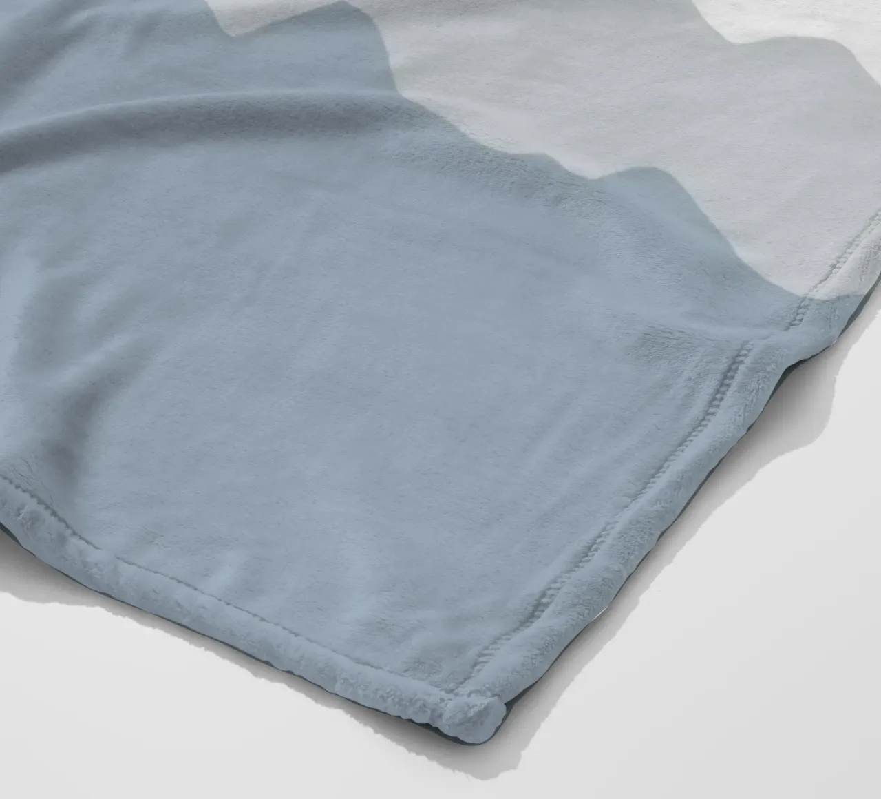 Paesaggio nuvoloso coperta in pile da Little Dean