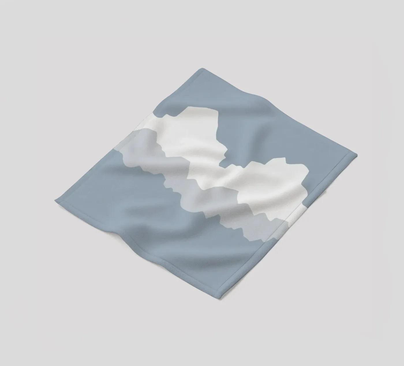 Wolkenlandschap fleecedeken van Little Dean