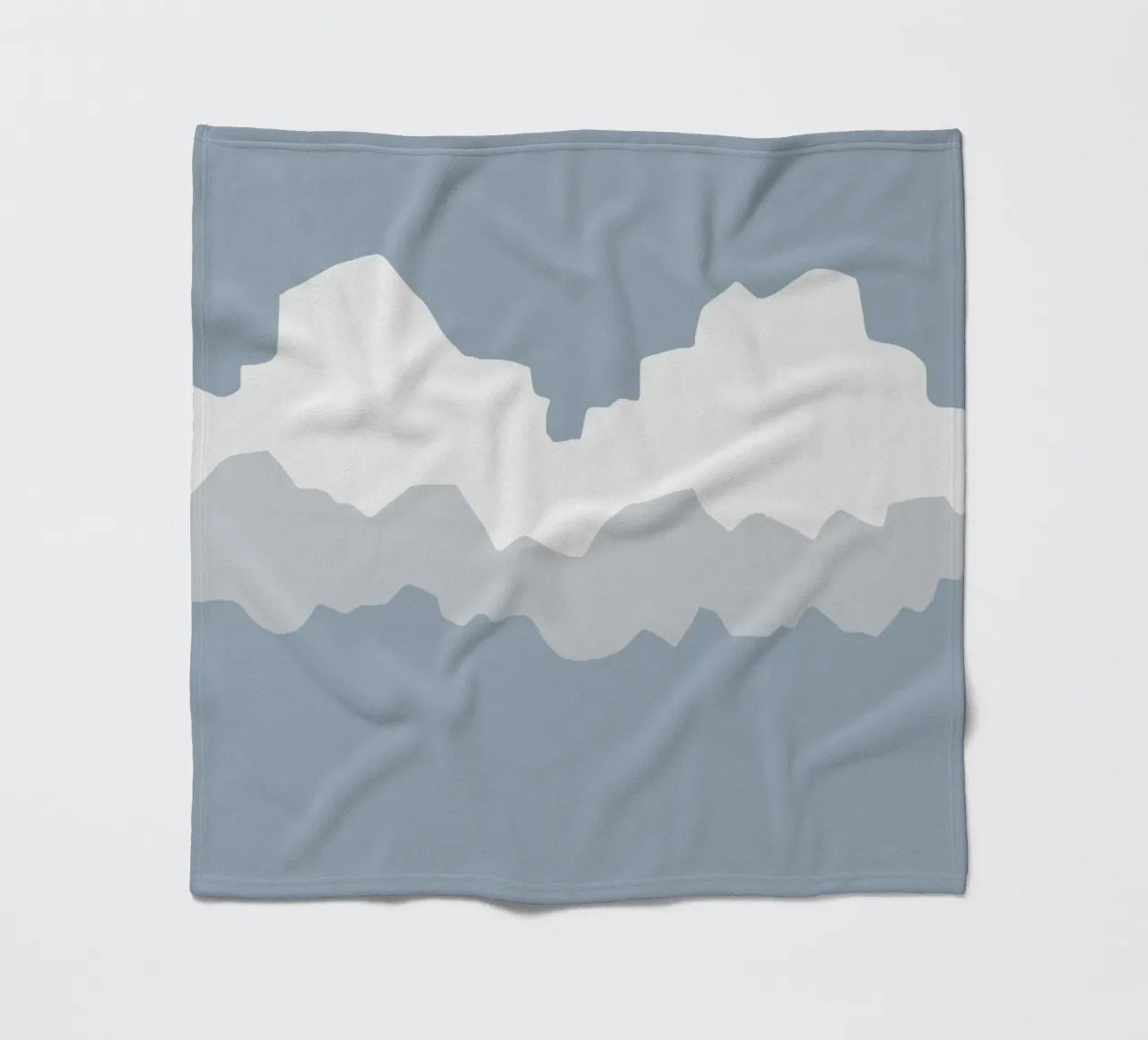 Paesaggio nuvoloso coperta in pile da Little Dean