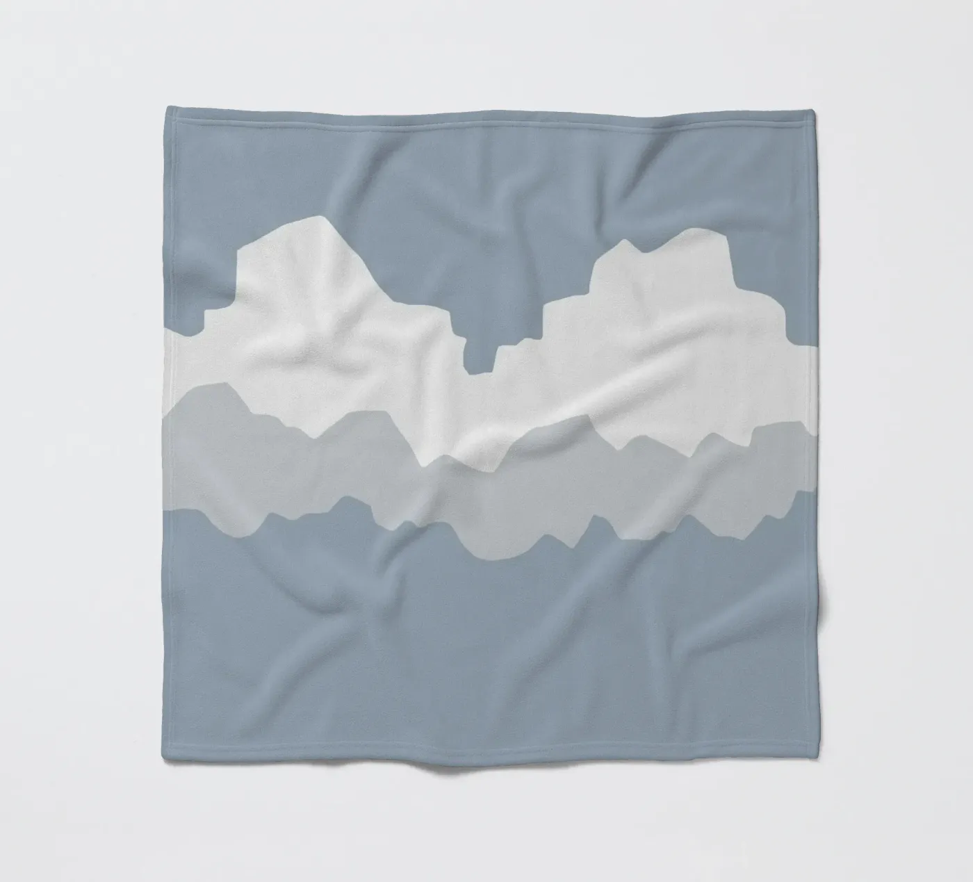 Wolkenlandschap fleecedeken van Little Dean