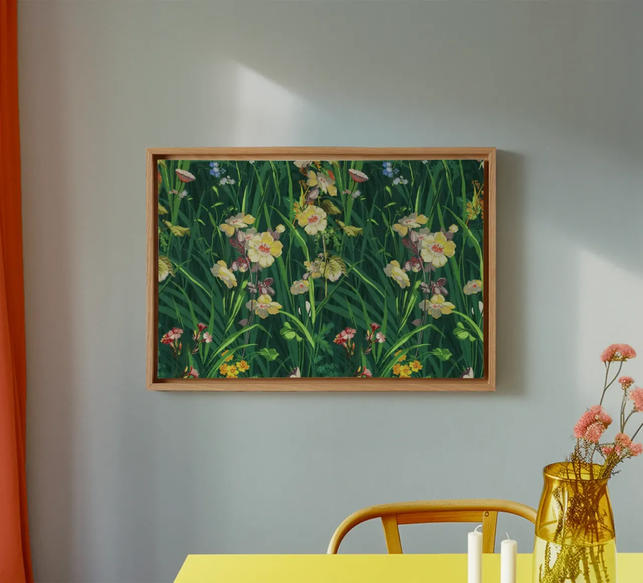 Üppiges florales Muster dekorativer Kunstdruck Leinwand mit Schattenfugenrahmen von NorwesClub