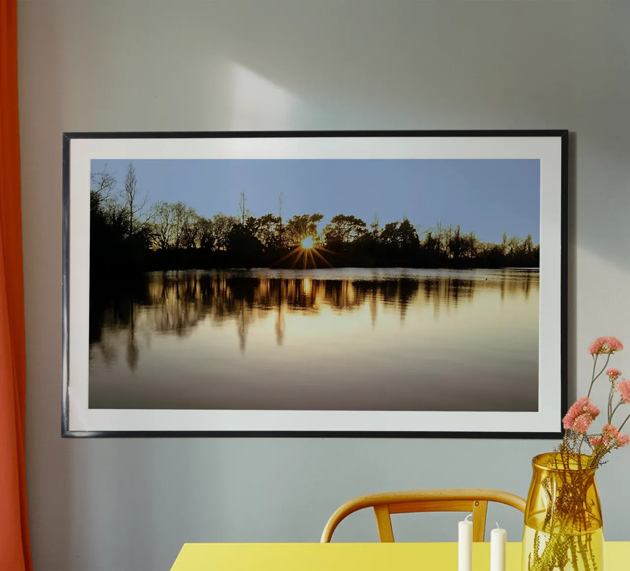 FAA301. A MOMENT OF MEDITATION. poster con telaio in legno da Thierry vobmann photography