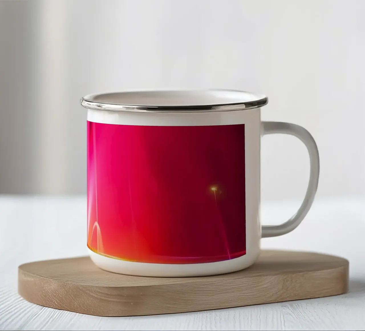 La fontana colorata illumina la notte con una vibrante tazza in smalto da DesignDoodle