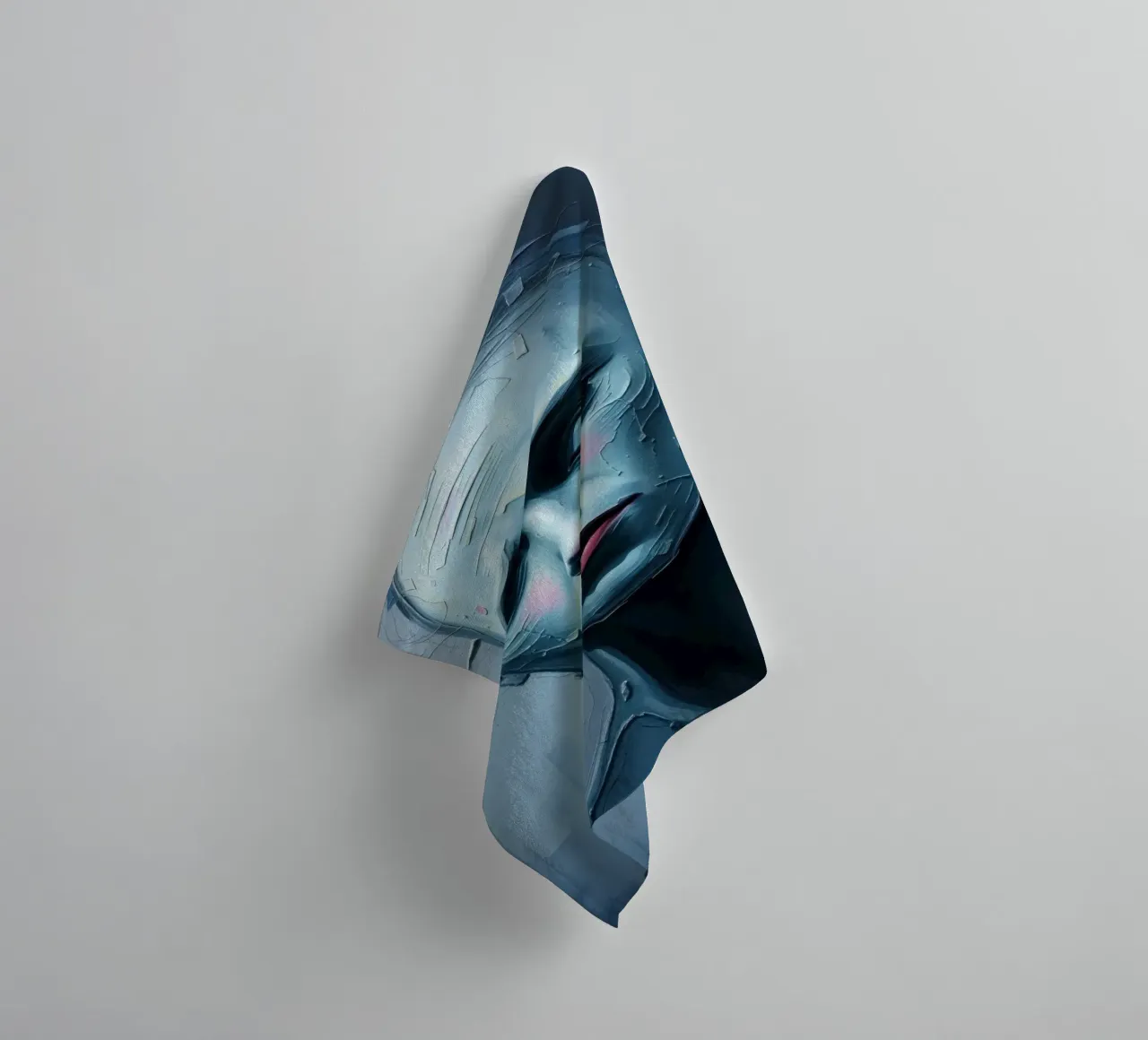 Ritratto emotivo di una figura con un'espressione serena asciugamano da bagno da DesignDoodle