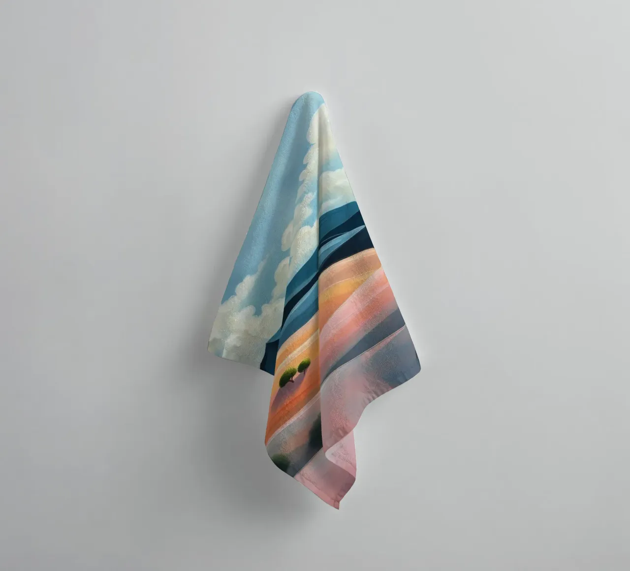 Colline colorate e ondulate sotto un cielo luminoso con nuvole soffici asciugamano da bagno da DesignDoodle
