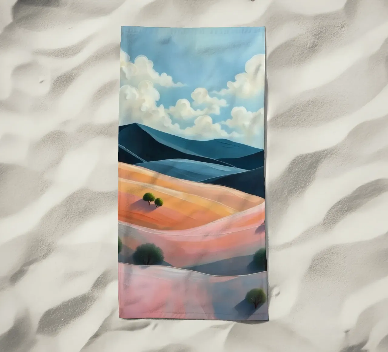 Colline colorate e ondulate sotto un cielo luminoso con nuvole soffici telo mare da DesignDoodle