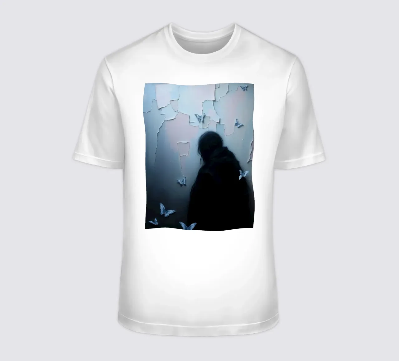 Sagoma di una figura circondata da farfalle t-shirt da DesignDoodle