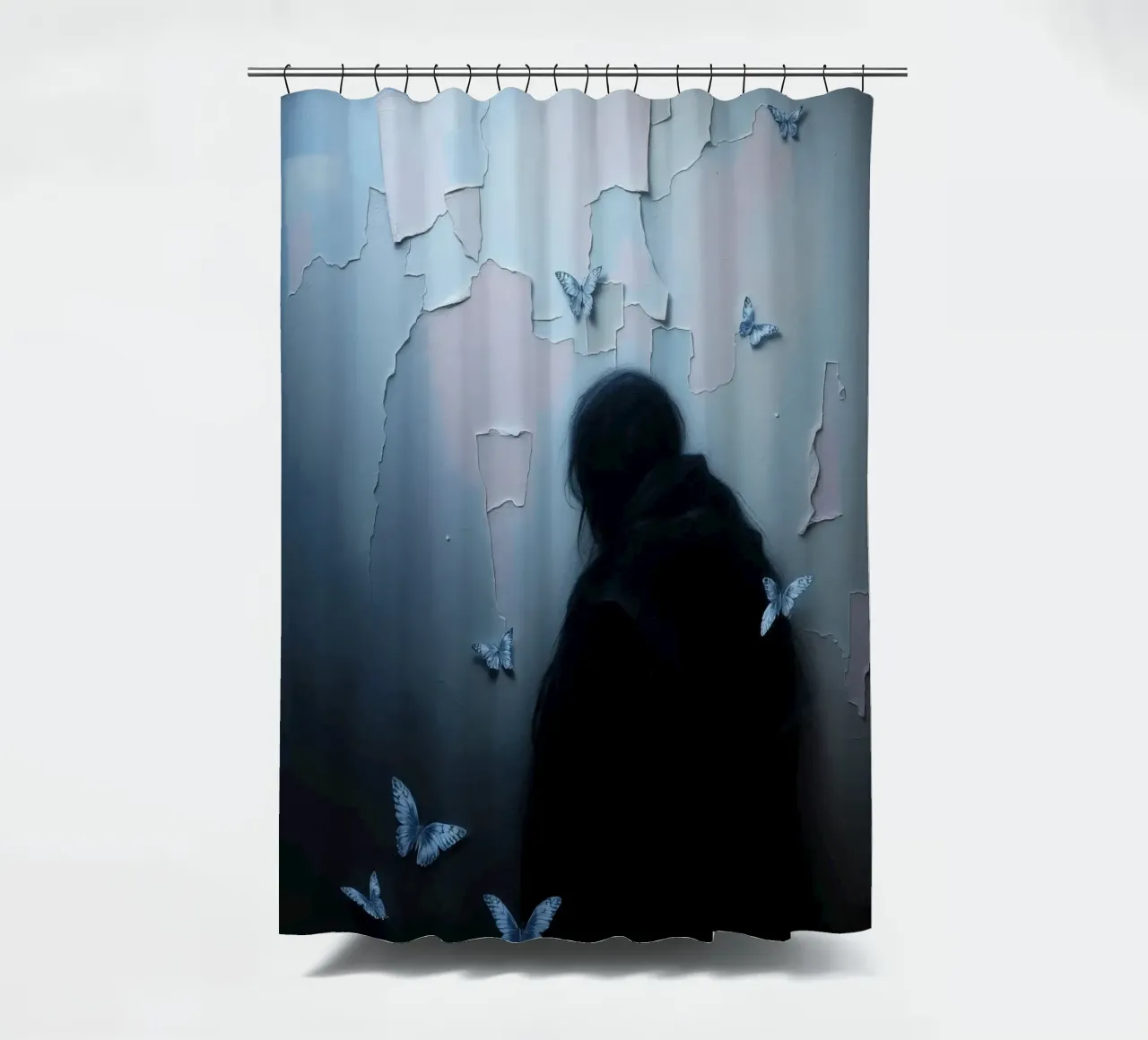 Sagoma di una figura circondata da farfalle tenda da doccia da DesignDoodle