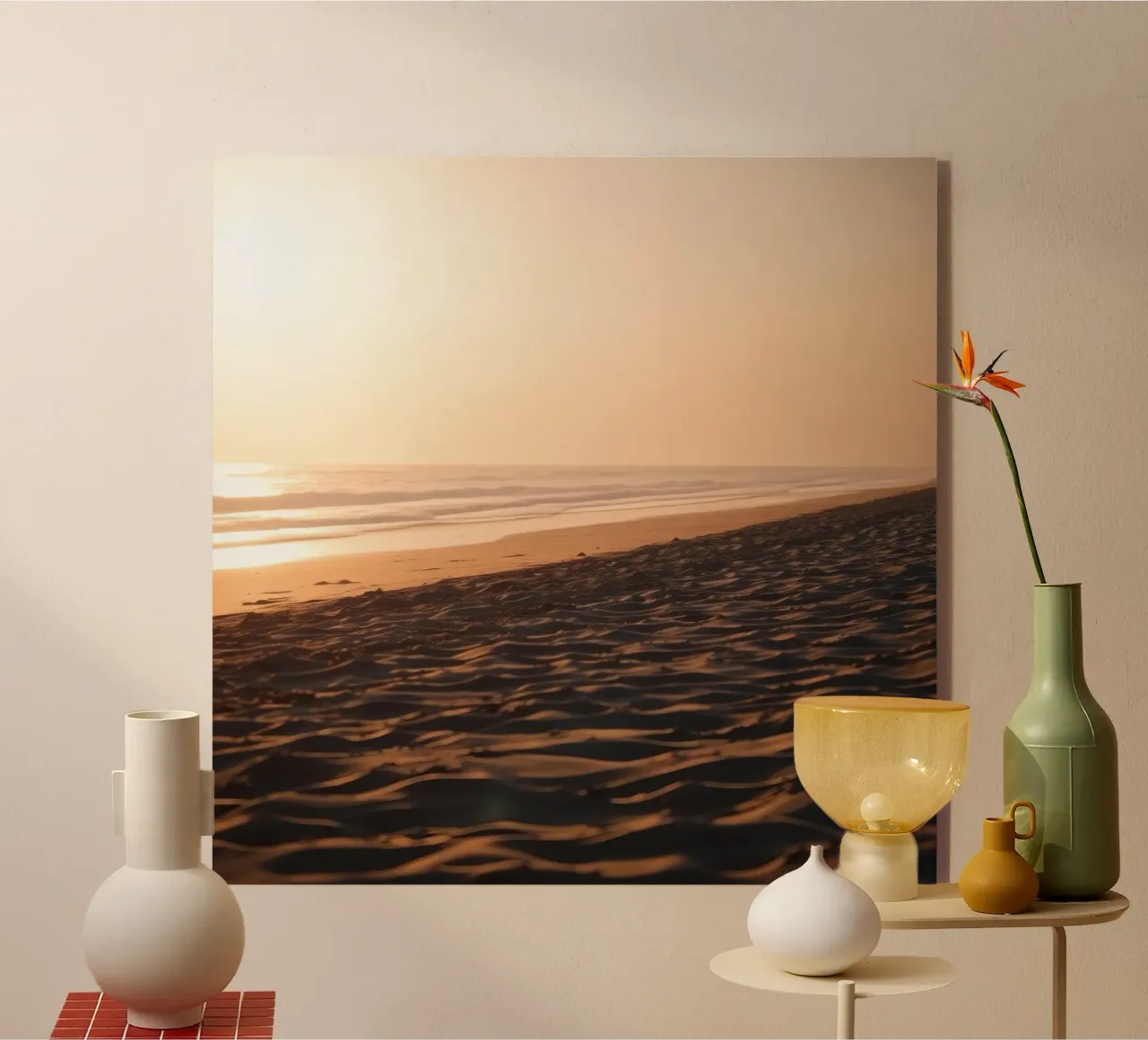 Gouden zonsondergang over rustig strand met zachte golven en zachte acryl van DesignDoodle