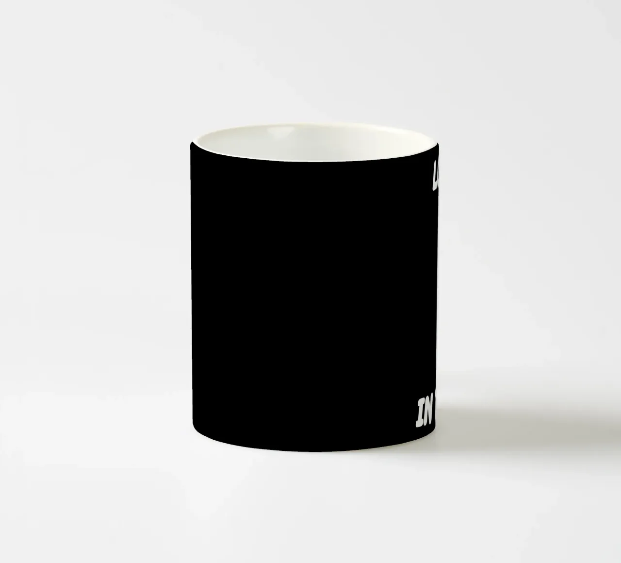L'amore è nell'aria Sarcastico Single Anti Amore Coppia Umorismo tazza in ceramica da sillyindustries