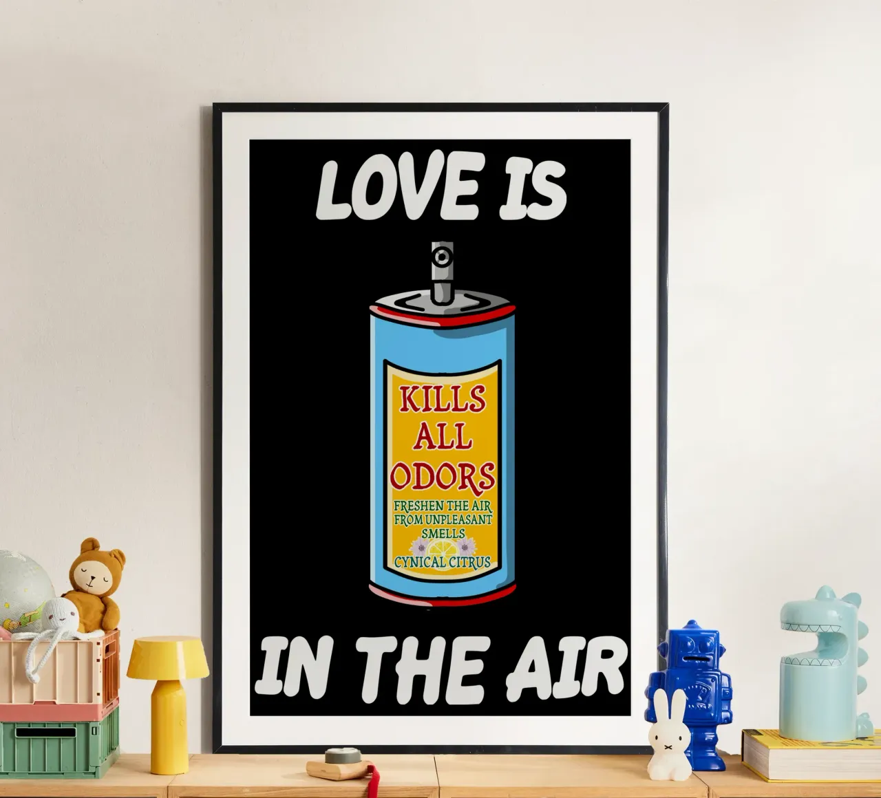 L'amore è nell'aria Sarcastico Single Anti Amore Coppia Umorismo poster con telaio in legno da sillyindustries