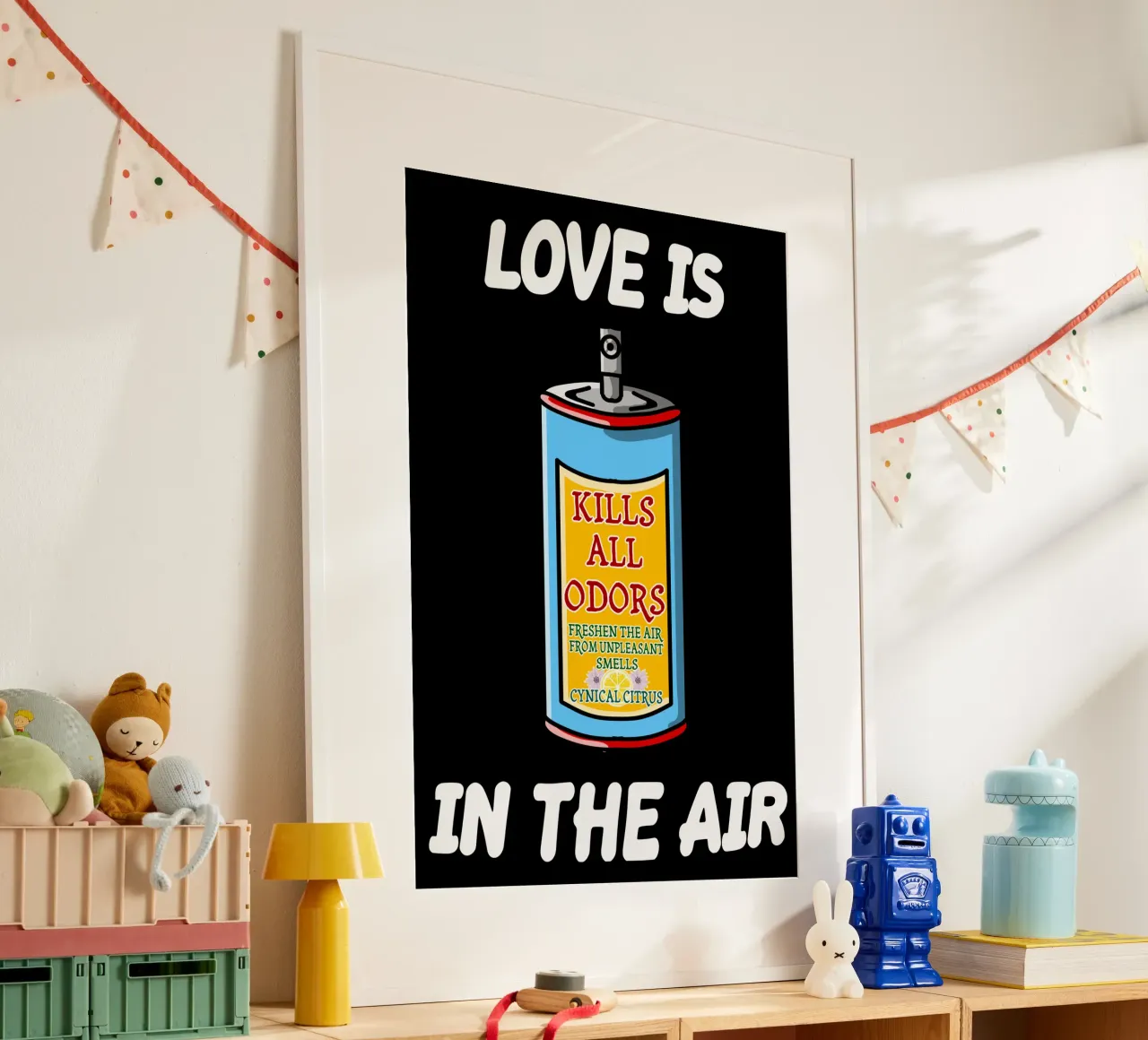L'amore è nell'aria Sarcastico Single Anti Amore Coppia Umorismo poster con telaio in legno da sillyindustries