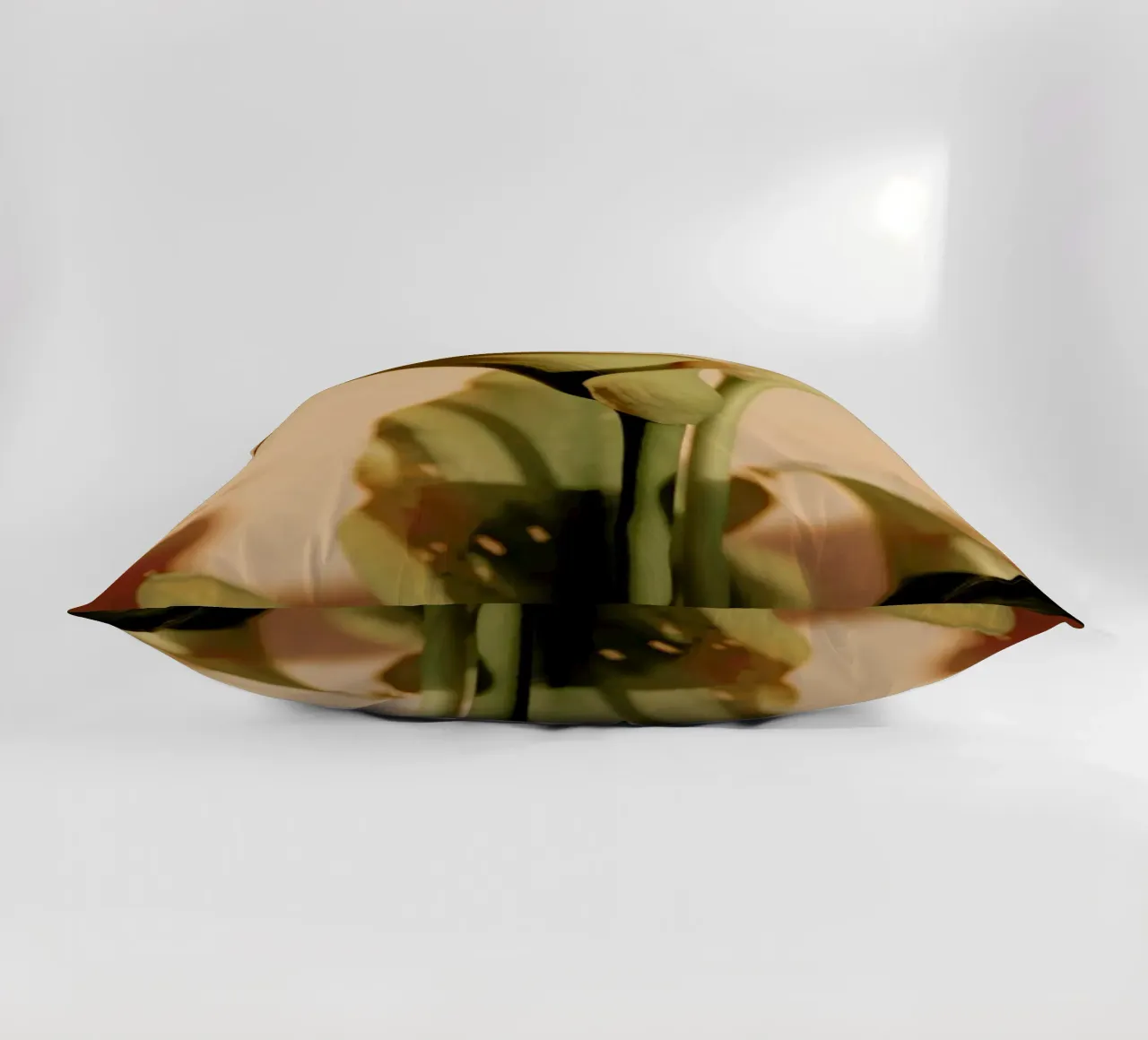 Lily in Soft Light cuscino da EyeEm Mobile GmbH