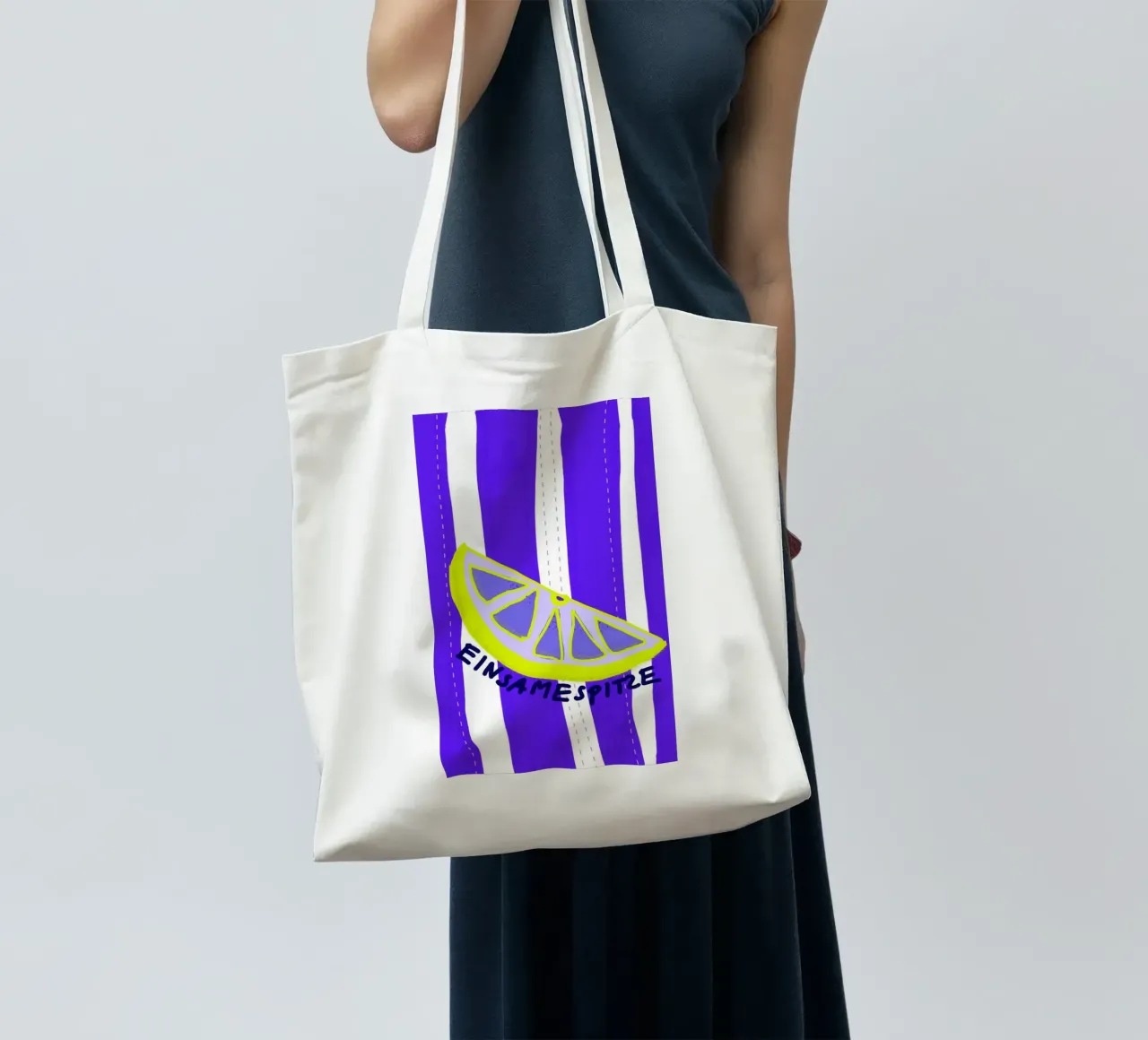 Einsame Zitrone tote bag by wee-design