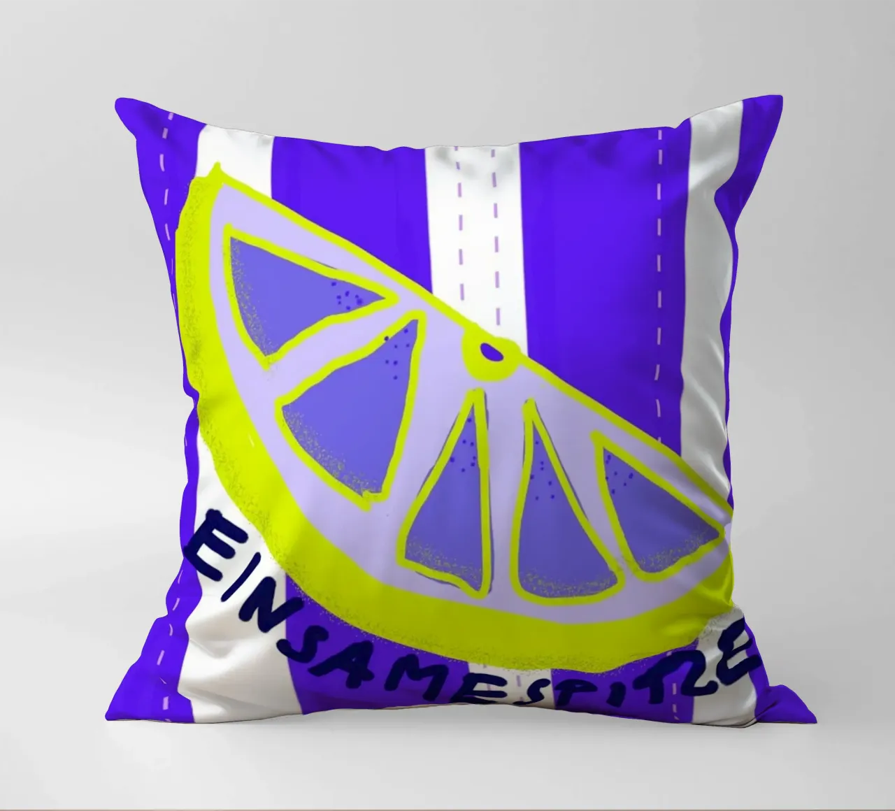 Einsame Zitrone Kissen von wee-design