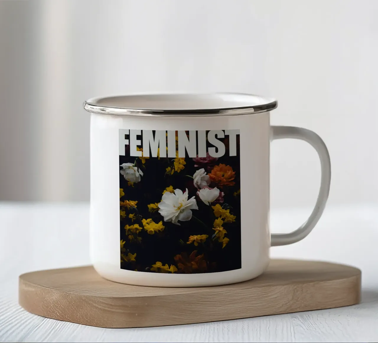 Femminista tazza in smalto da smallstage.photography