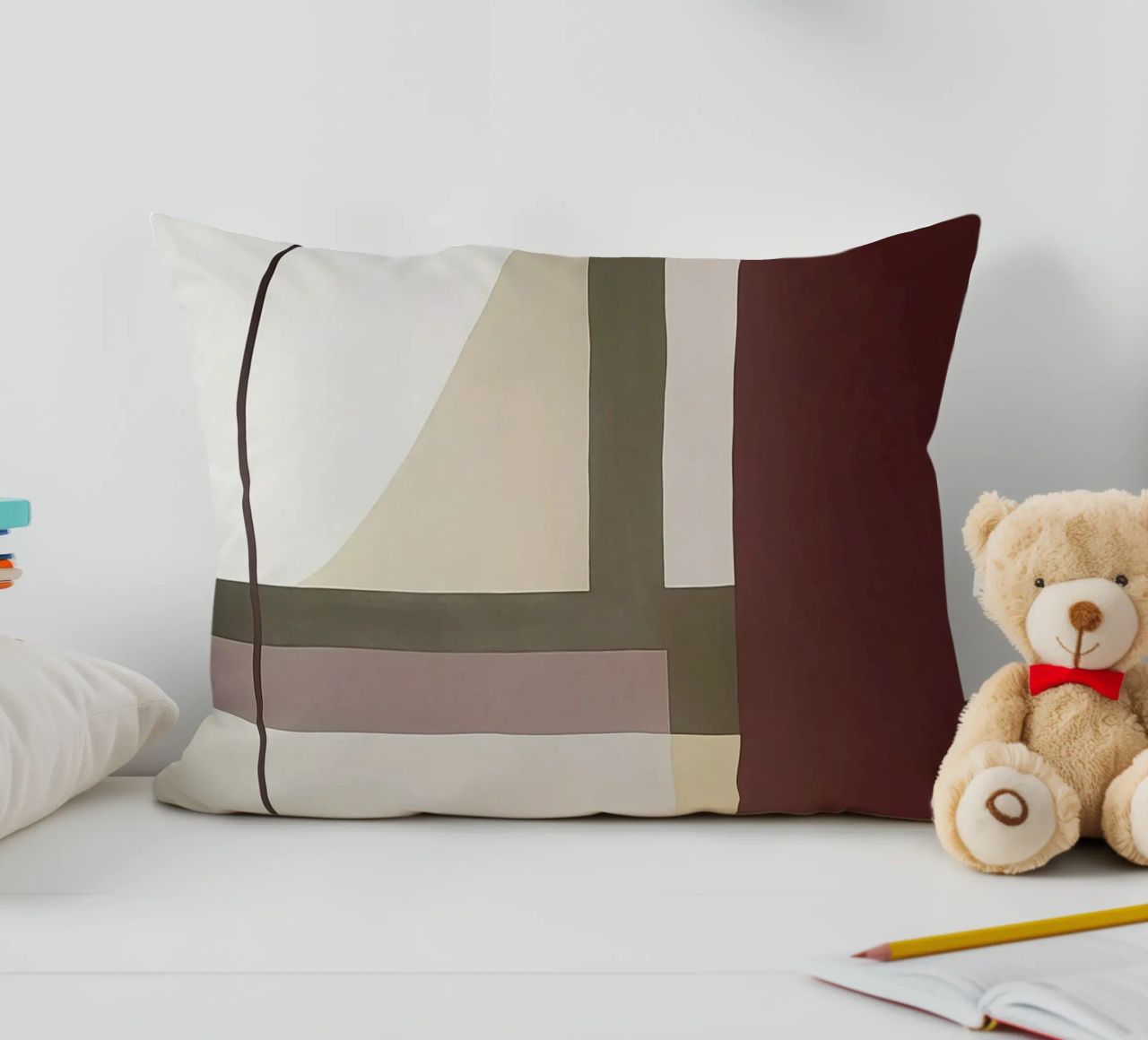Composizione minimalista con linee curve e rette cuscino da Artbyvo