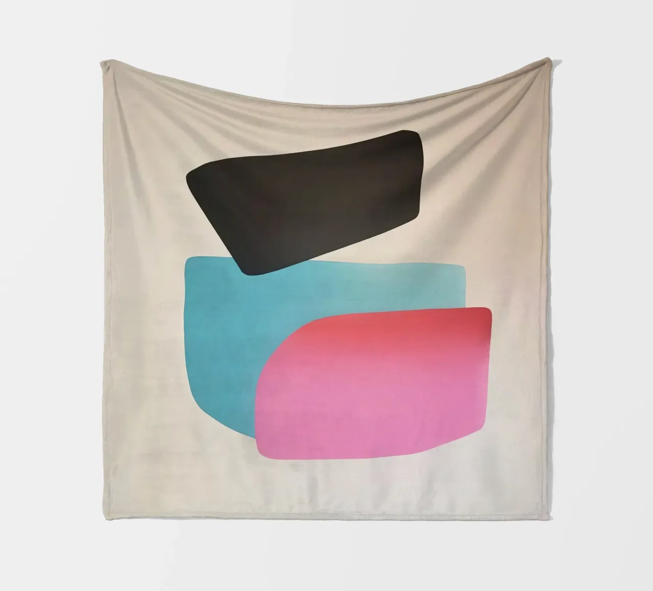 Modern Geometric Abstract in Pink, Blue and Black coperta in pile da Artbyvo