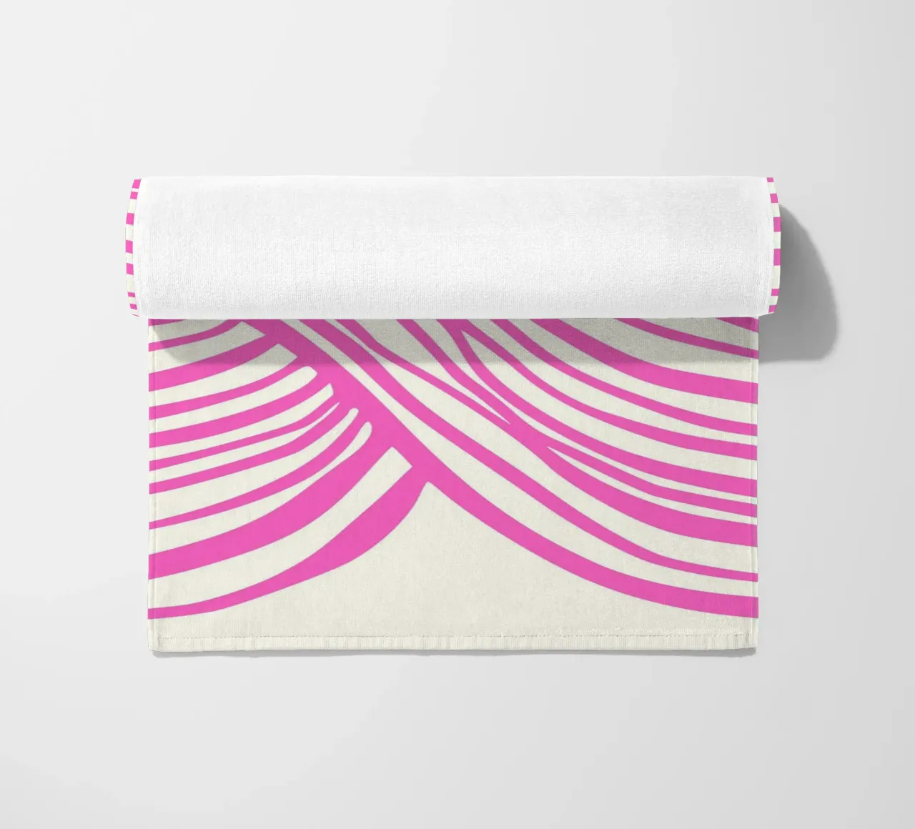 Wavy Lines Pattern Abstract Pink Graphic Art Print toalla de playa de NorwesClub