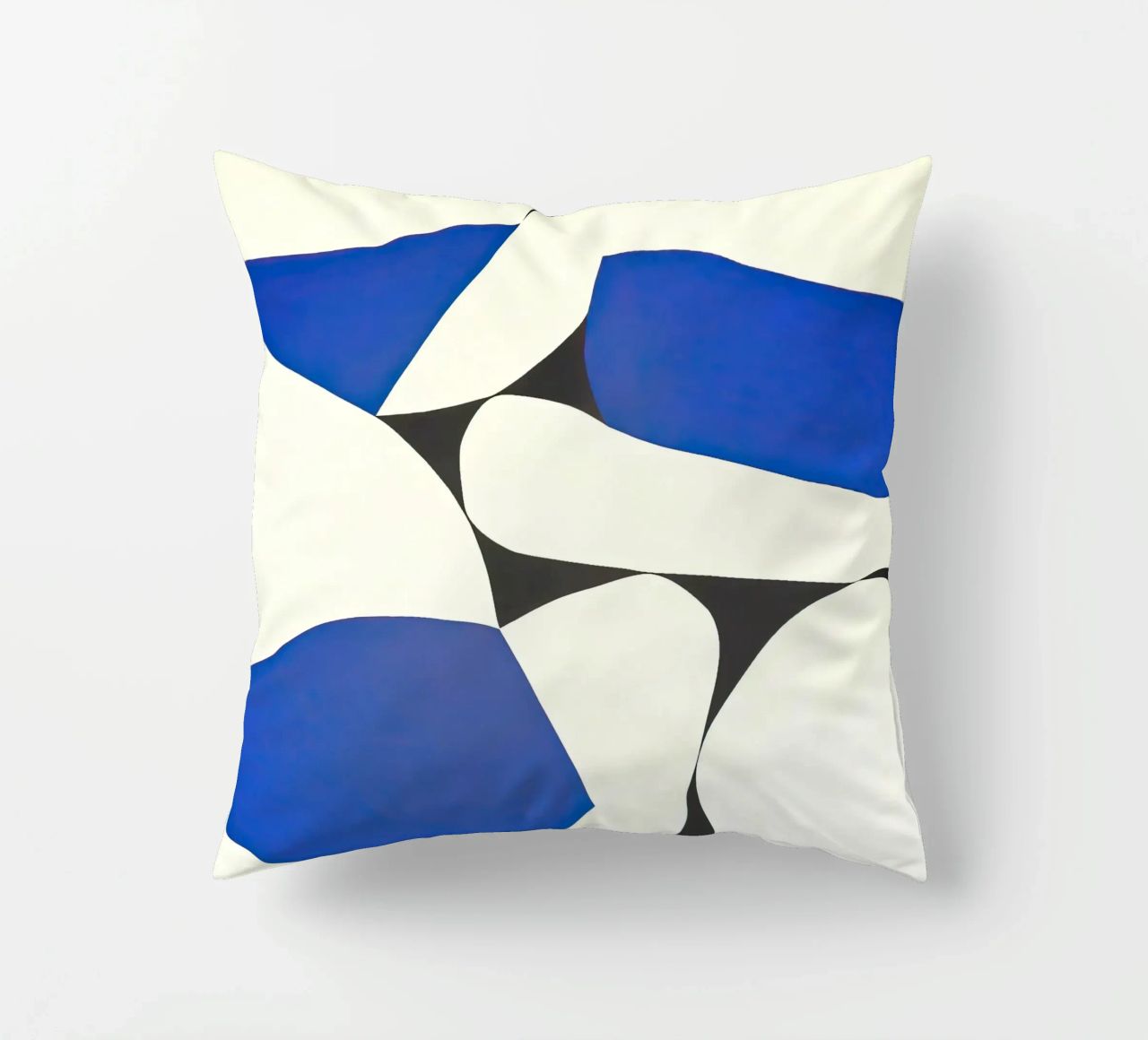 Audace composizione astratta in blu e nero cuscino da Artbyvo