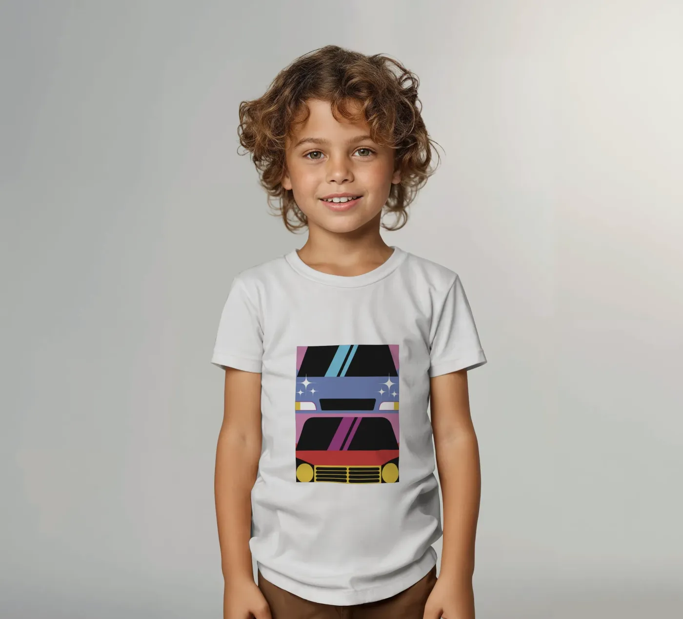 Auto Kinder T-Shirt von LOOK DIFFERENT