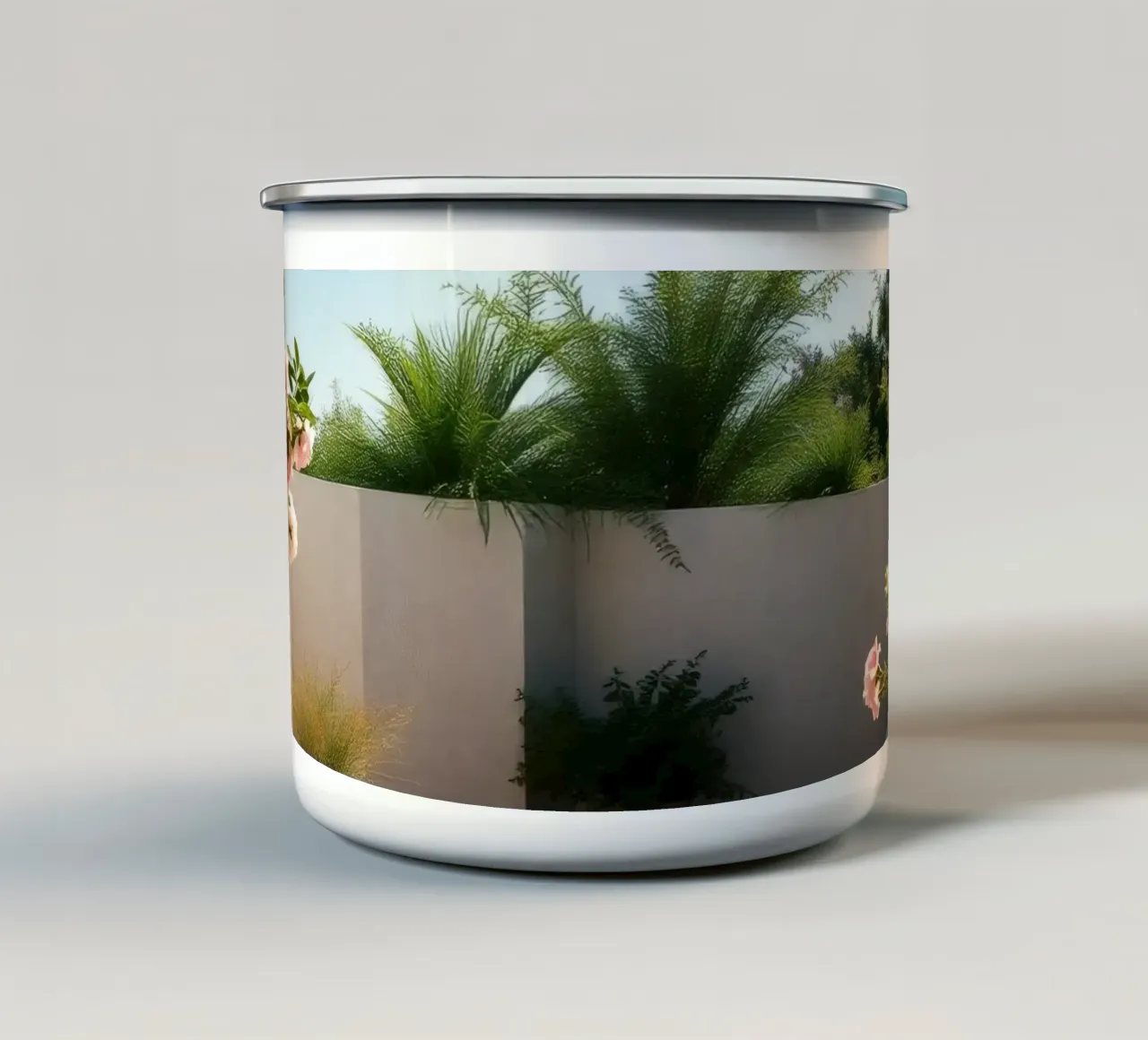 Luminoso e tranquillo patio esterno ornato di fiori in fiore tazza in smalto da DesignDoodle