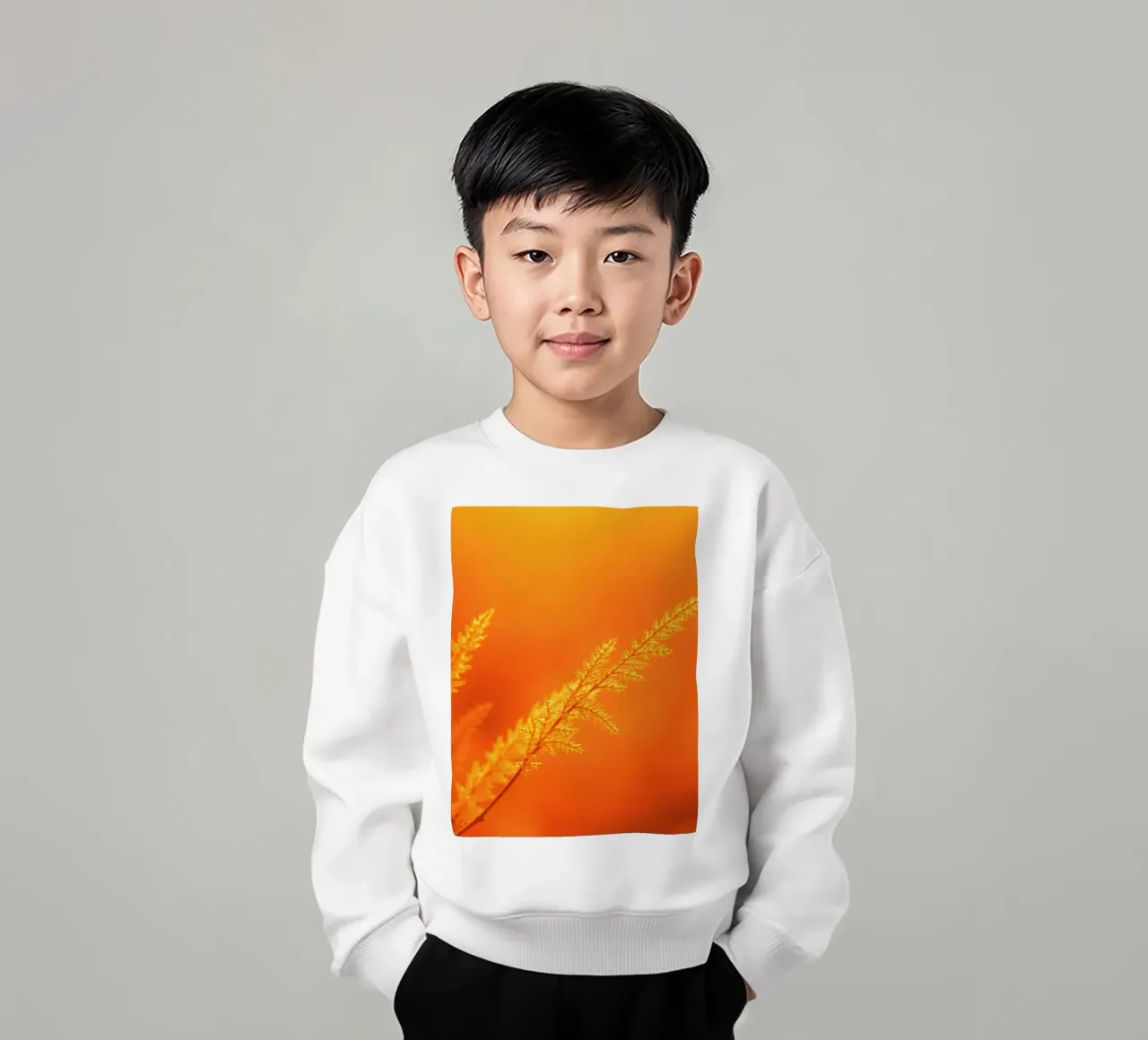 Levendige gouden achtergrond met delicaat verlicht gebladerte kinder sweatshirt van DesignDoodle