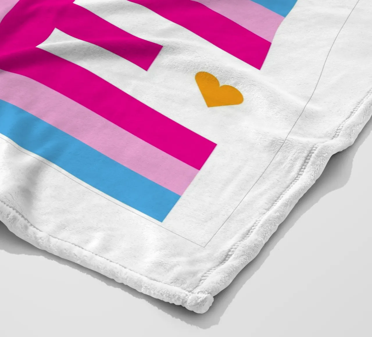 Amore colorato coperta in pile da Schuhmann Design