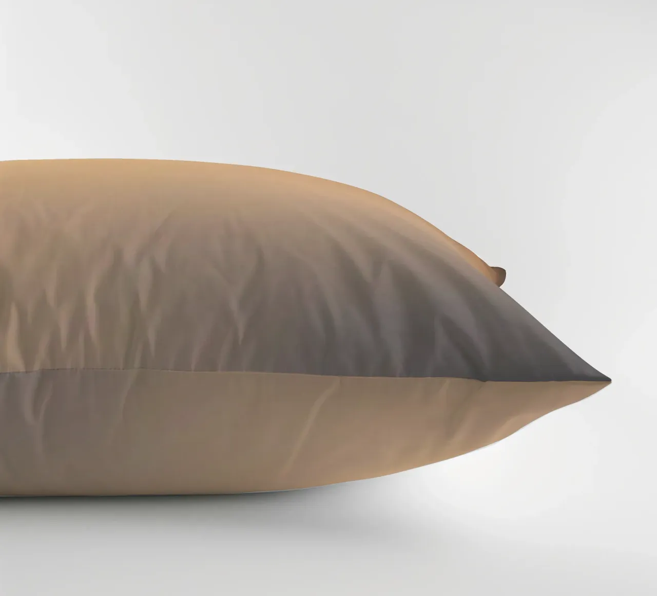 Nuages calmes et abstraits dans un dégradé de tons chauds coussin de DesignDoodle