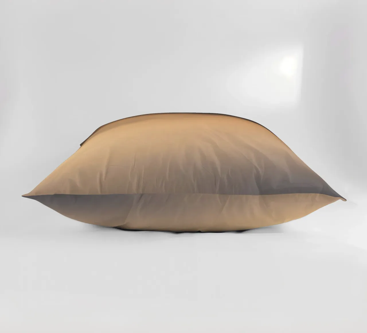 Nuages calmes et abstraits dans un dégradé de tons chauds coussin de DesignDoodle