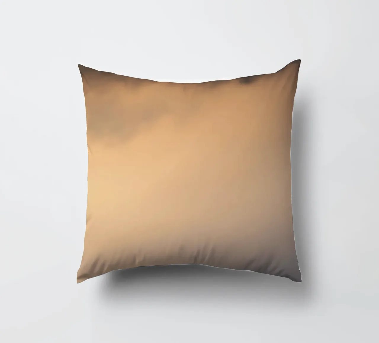 Nuvole astratte e morbide in un gradiente di toni caldi cuscino da DesignDoodle