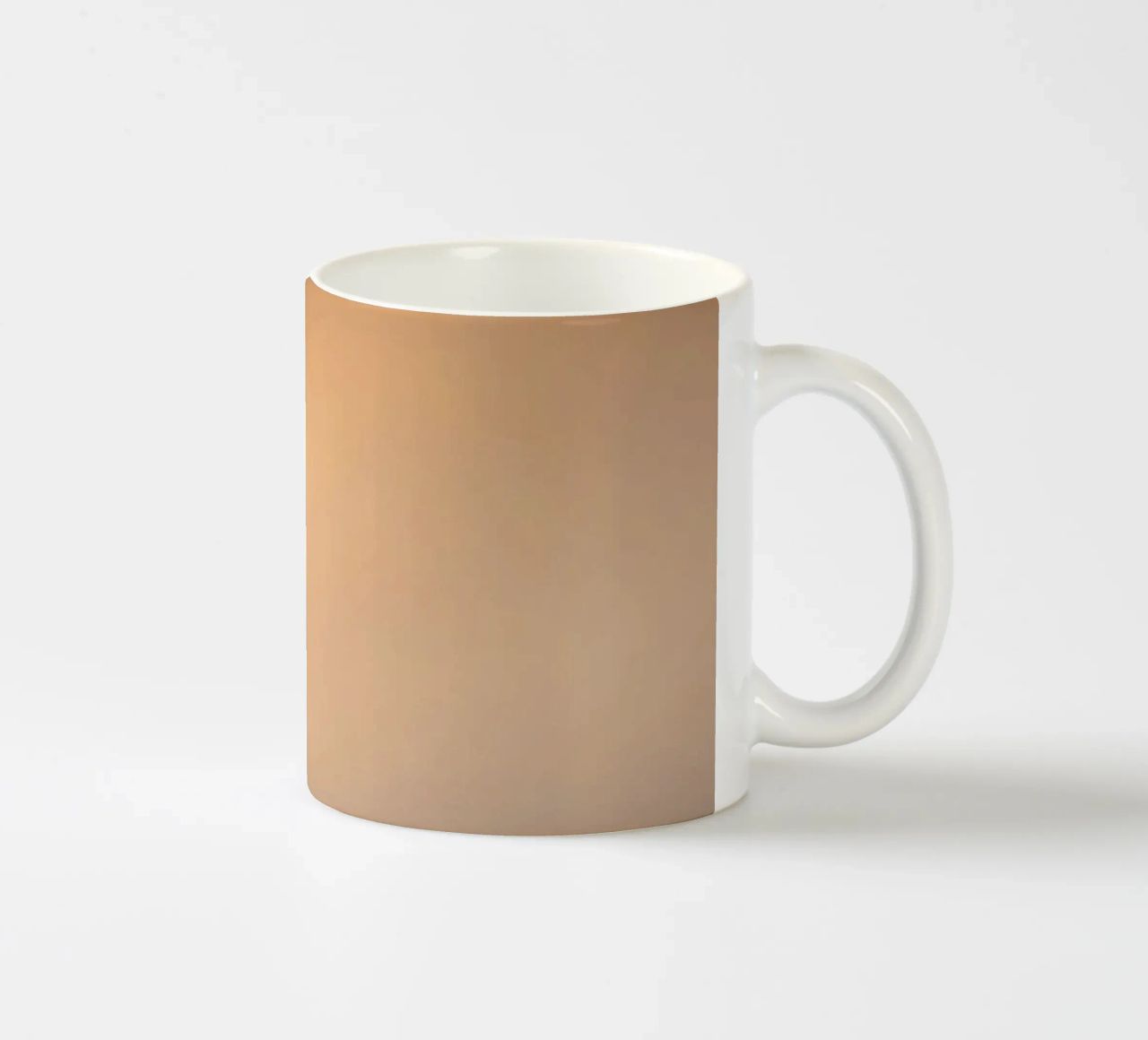 Nuvole astratte e morbide in un gradiente di toni caldi tazza in ceramica da DesignDoodle