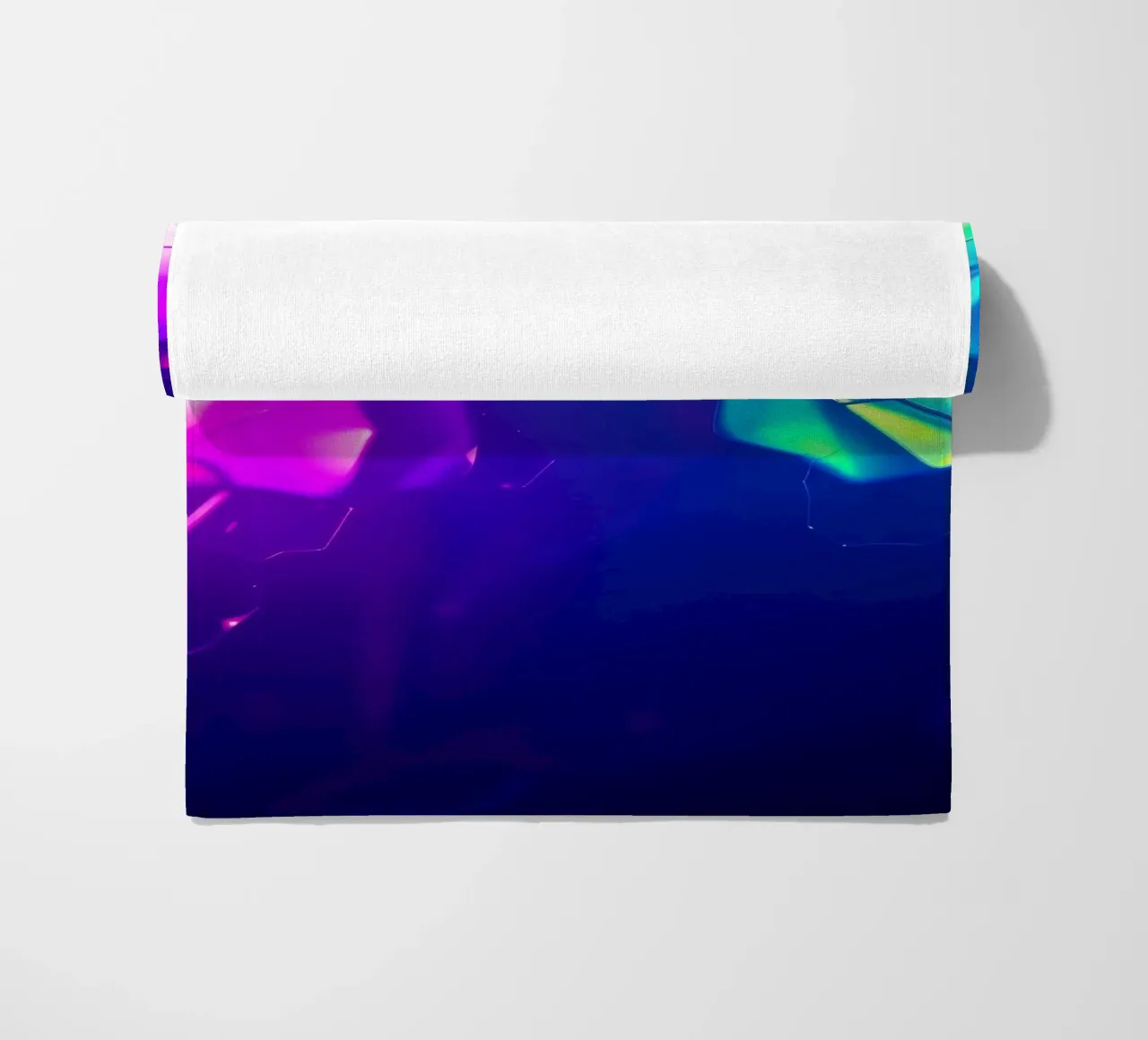 Design moderno con forme astratte di rose luminose e colorate telo mare da DesignDoodle