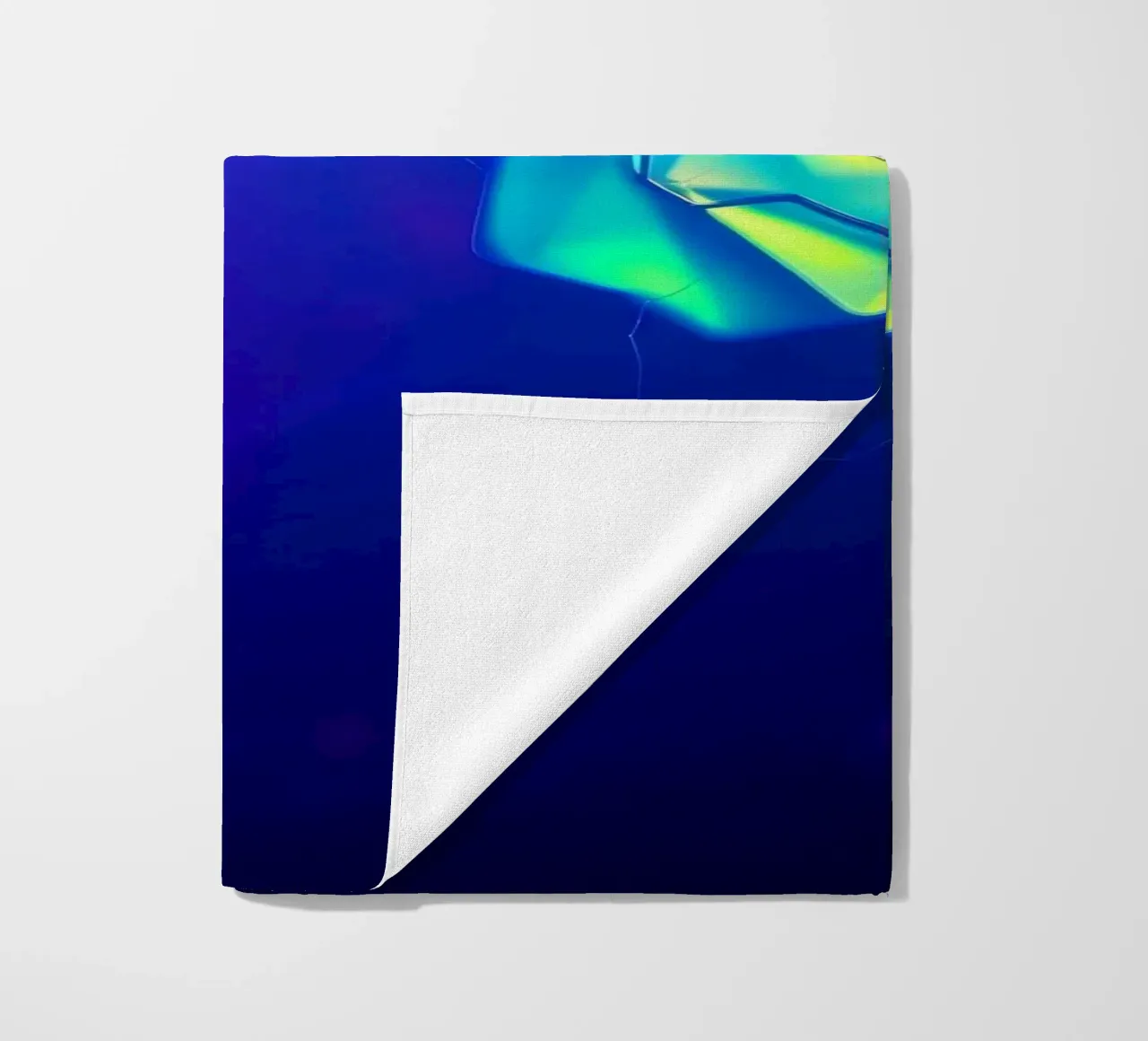 Design moderno con forme astratte di rose luminose e colorate telo mare da DesignDoodle